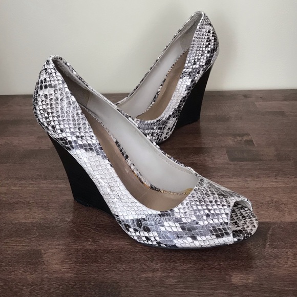 BCBGeneration Shoes - NWOT BCBGeneration Snakeskin Peep Toe Wedges